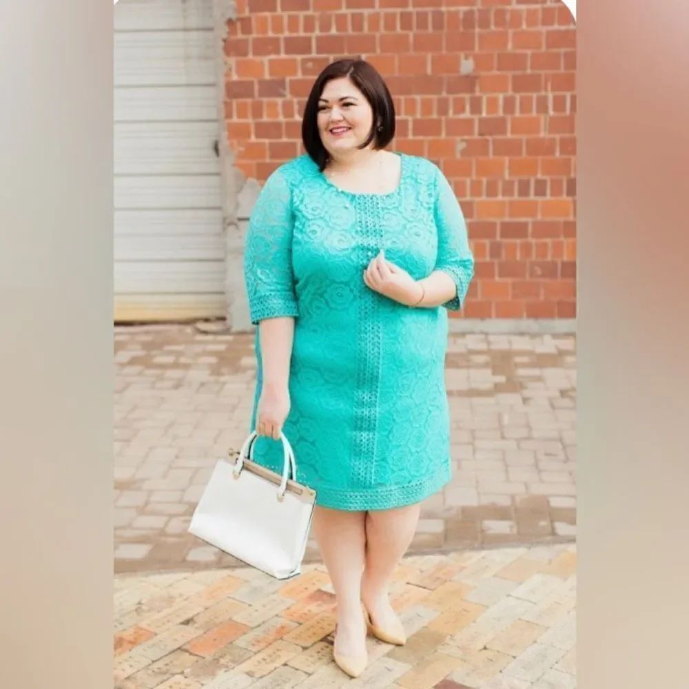 Catherine’s turquoise laced dress sz 0X